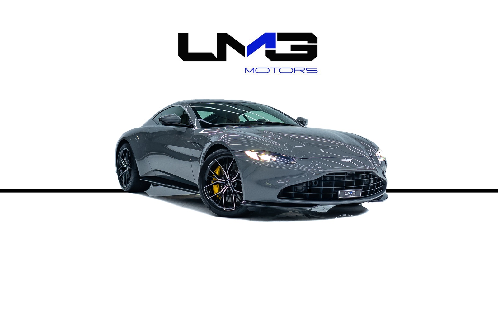 Aston Martin Vantage V8