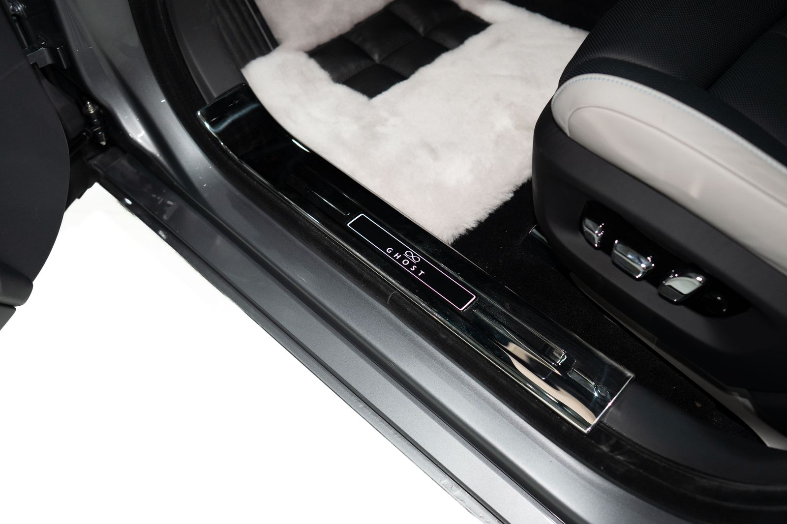 ROLLS ROYCE GHOST